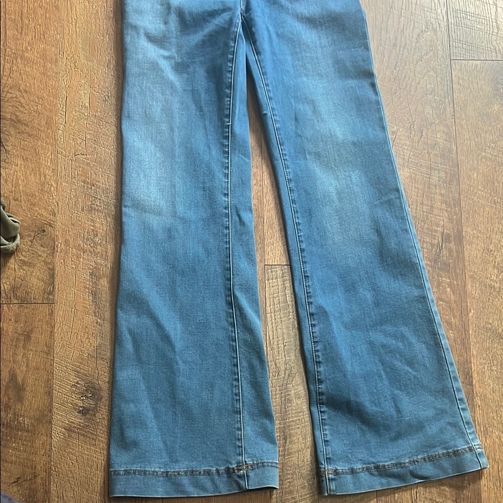 Blue Denim Overalls with Short Sleeves and Front Zipper - Picture 2 of 14